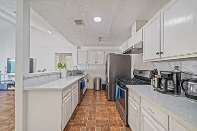 11614 Plumbrook Drive, Houston, TX 77099 - Photo 13