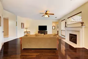 11915 Canyon Timbers Dr, Tomball, TX 77377 - Photo 13