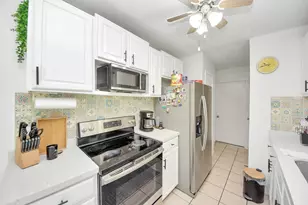 6903 La Violetta Dr, Houston, TX 77083 - Photo 9