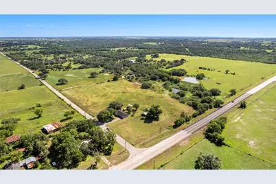 2602 Bootlegger Lane, Yoakum, TX 77995 - Photo 25