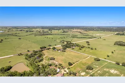 2602 Bootlegger Lane, Yoakum, TX 77995 - Photo 27