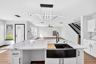 7803 Blackbird Ln, Baytown, TX 77523 - Photo 17