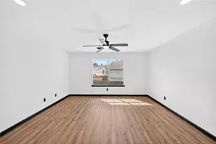 7803 Blackbird Ln, Baytown, TX 77523 - Photo 23