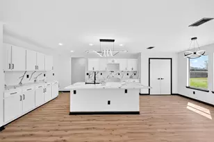 7803 Blackbird Ln, Baytown, TX 77523 - Photo 15