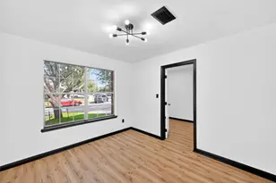 7803 Blackbird Ln, Baytown, TX 77523 - Photo 9