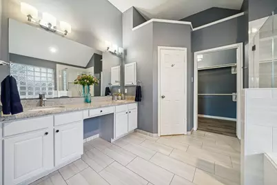 2614 Parkbriar Lane, Pearland, TX 77584 - Photo 17