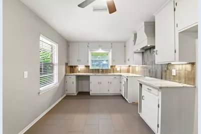 4114 Sarong Drive, Houston, TX 77025 - Photo 13