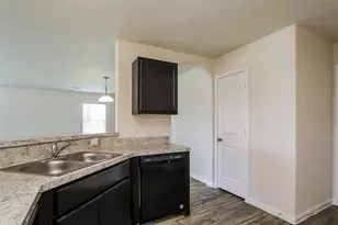 10118 10118 Dr, Houston, TX 77044 - Photo 3