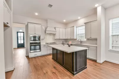 2511 S Houston Avenue, Pearland, TX 77581 - Photo 7