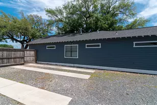 4734 Bell St, Houston, TX 77023 - Photo 33