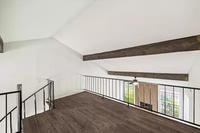 8628 Maplecrest Drive, Houston, TX 77099 - Photo 7