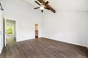 8628 Maplecrest Dr, Houston, TX 77099 - Photo 9