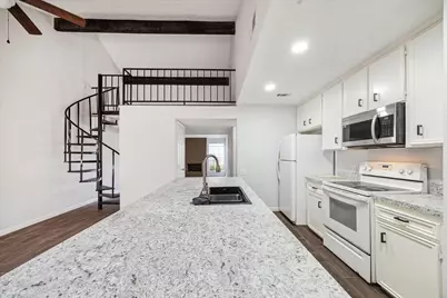 8628 Maplecrest Drive, Houston, TX 77099 - Photo 3