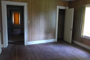 408 N Meyer St, Sealy, TX 77474 - Photo 3