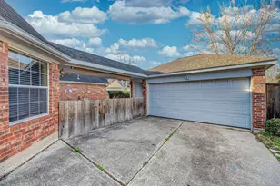 7111 Glenwood Dr, Sugar Land, TX 77479 - Photo 5