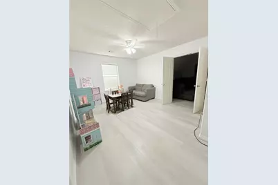 3226 Royal Palm Drive, Mont Belvieu, TX 77523 - Photo 9