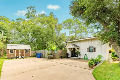 121 Stucker Lane, West Columbia, TX 77486 - Photo 17