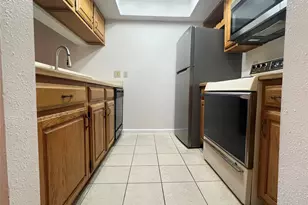 2826 S Bartell Dr, Houston, TX 77054 - Photo 1