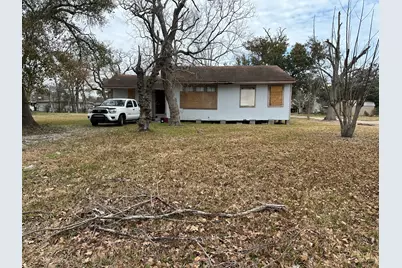 621 S Iowa, La Porte, TX 77571 - Photo 1
