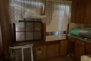 621 S Iowa, La Porte, TX 77571 - Photo 7