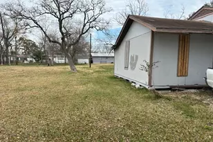 621 S Iowa, La Porte, TX 77571 - Photo 5