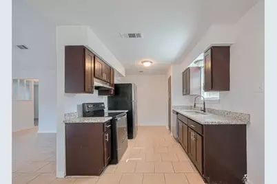 7926 Jonquil Drive, Texas City, TX 77591 - Photo 9