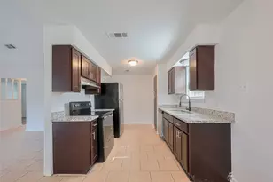 7926 Jonquil Dr, Texas City, TX 77591 - Photo 9