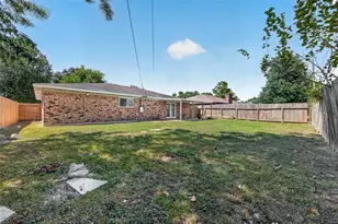 11819 S Evelyn Cir, Houston, TX 77071 - Photo 33