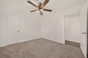 11819 S Evelyn Cir, Houston, TX 77071 - Photo 23