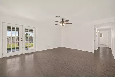 11819 S Evelyn Circle, Houston, TX 77071 - Photo 7