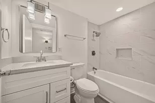 11819 S Evelyn Cir, Houston, TX 77071 - Photo 19