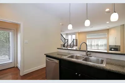 637 Rutland Street #6, Houston, TX 77007 - Photo 5