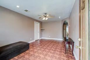 8002 Carolwood Dr, Houston, TX 77028 - Photo 9