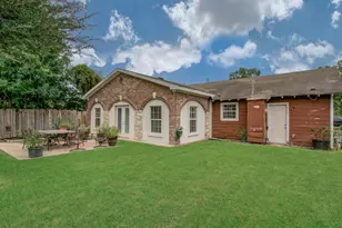 8002 Carolwood Dr, Houston, TX 77028 - Photo 39