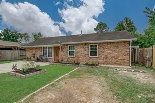 8002 Carolwood Dr, Houston, TX 77028 - Photo 5