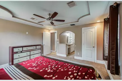 8002 Carolwood Drive, Houston, TX 77028 - Photo 17