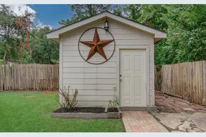 8002 Carolwood Drive, Houston, TX 77028 - Photo 41