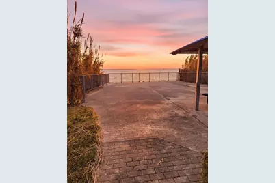 125 Bay Shore Drive, La Porte, TX 77571 - Photo 5