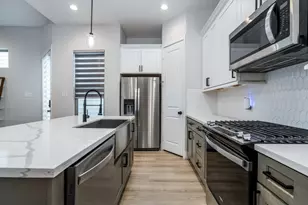 5355 Creekmont Oaks Ln, Houston, TX 77091 - Photo 7