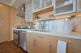 2207 Bancroft St, Houston, TX 77027 - Photo 9