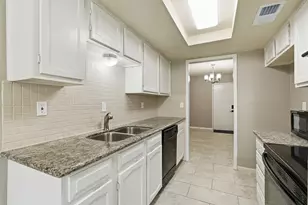 1516 S 8th St, La Porte, TX 77571 - Photo 11