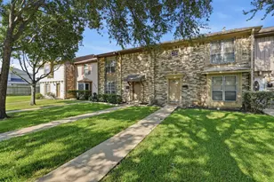 1516 S 8th St, La Porte, TX 77571 - Photo 3