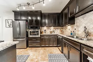 11 10th Ave N, Texas City, TX 77590 - Photo 15