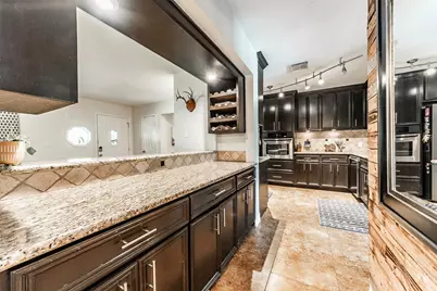11 10th Avenue N, Texas City, TX 77590 - Photo 13