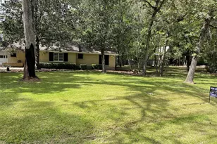 1204 Apache Dr, Montgomery, TX 77316 - Photo 1