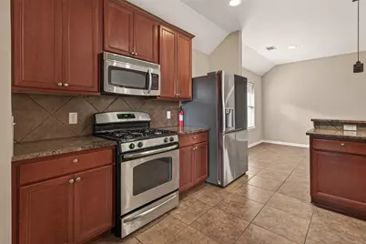 2756 Villa Bella Court, League City, TX 77573 - Photo 17