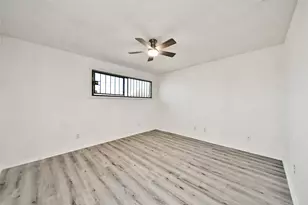 3727 Prudence Dr, Houston, TX 77045 - Photo 5