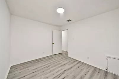 3727 Prudence Drive, Houston, TX 77045 - Photo 9