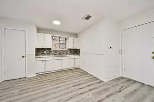 3727 Prudence Dr, Houston, TX 77045 - Photo 17