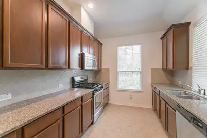 3 Canterborough Place, Tomball, TX 77375 - Photo 11